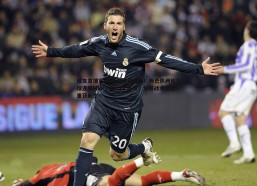 球友直播官网-身价重返巅峰！姆巴佩两轮三球连场MVP，破43年纪录，龙哥战术让他重获新生